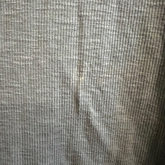 Comfortable Ribbed Green Crop Top - So (Size XL) - Minor Stain - Picture 2 of 4